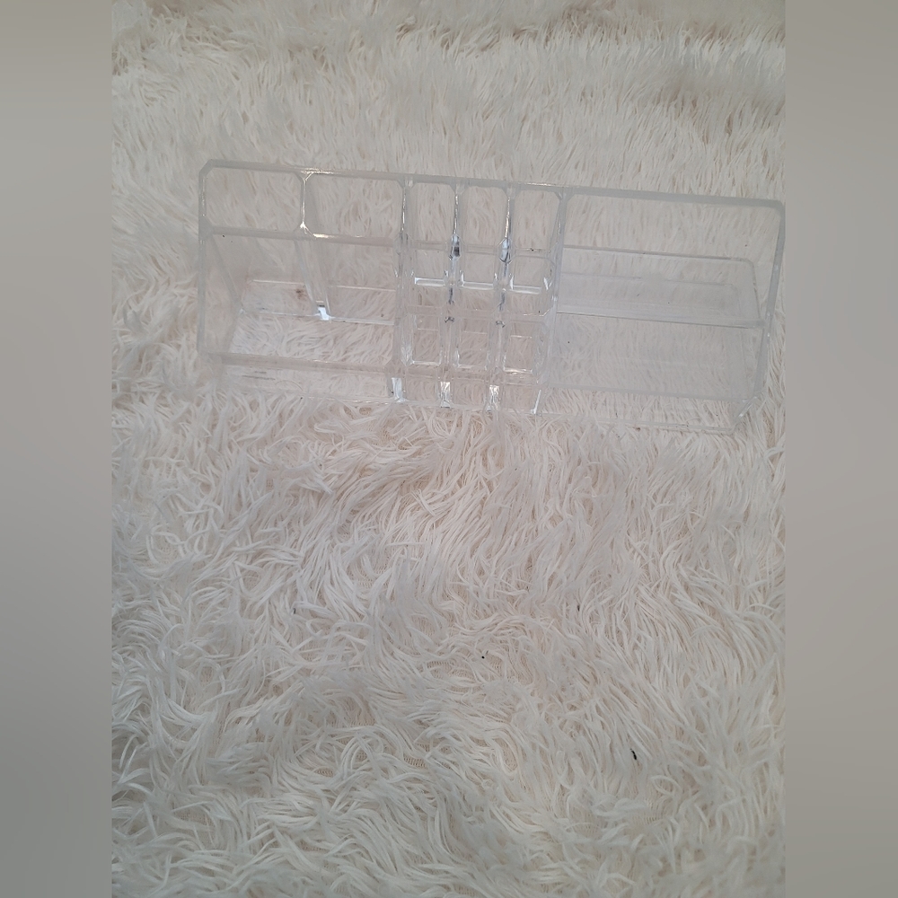 Acrylic Makeup Organizer - Picture 10 of 14